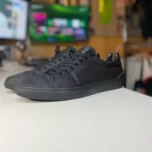 Steve Madden | Shoes | Steve Madden Goalz Sneakermens Size 3 